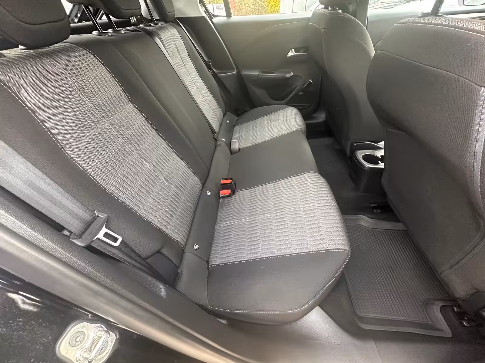 Opel Corsa - imagine 19