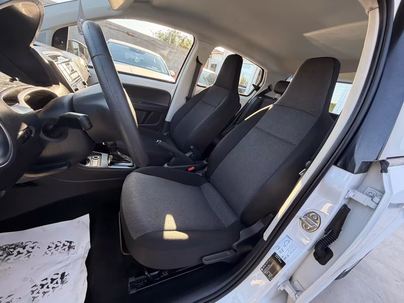 Skoda CITIGOe - imagine 14